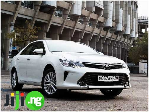 Reasons to Fall In Love With Toyota Camry 2012
