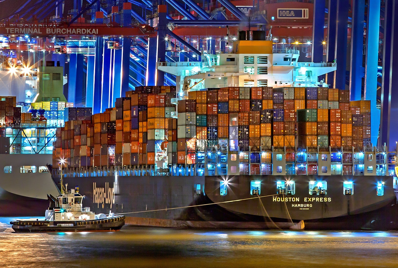 8 Factors to Consider When Choosing a Shipping Provider