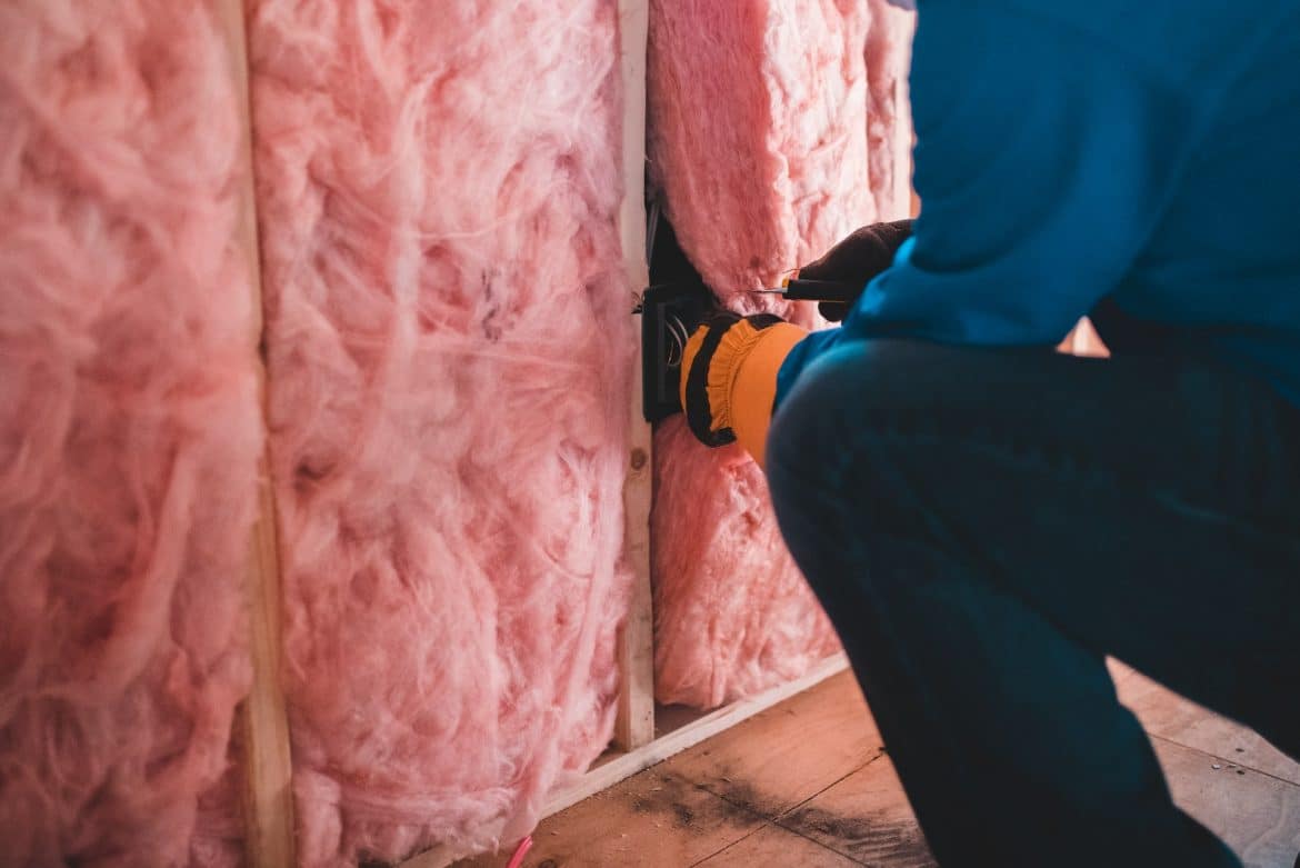 Hire Insulation Removal Contractors